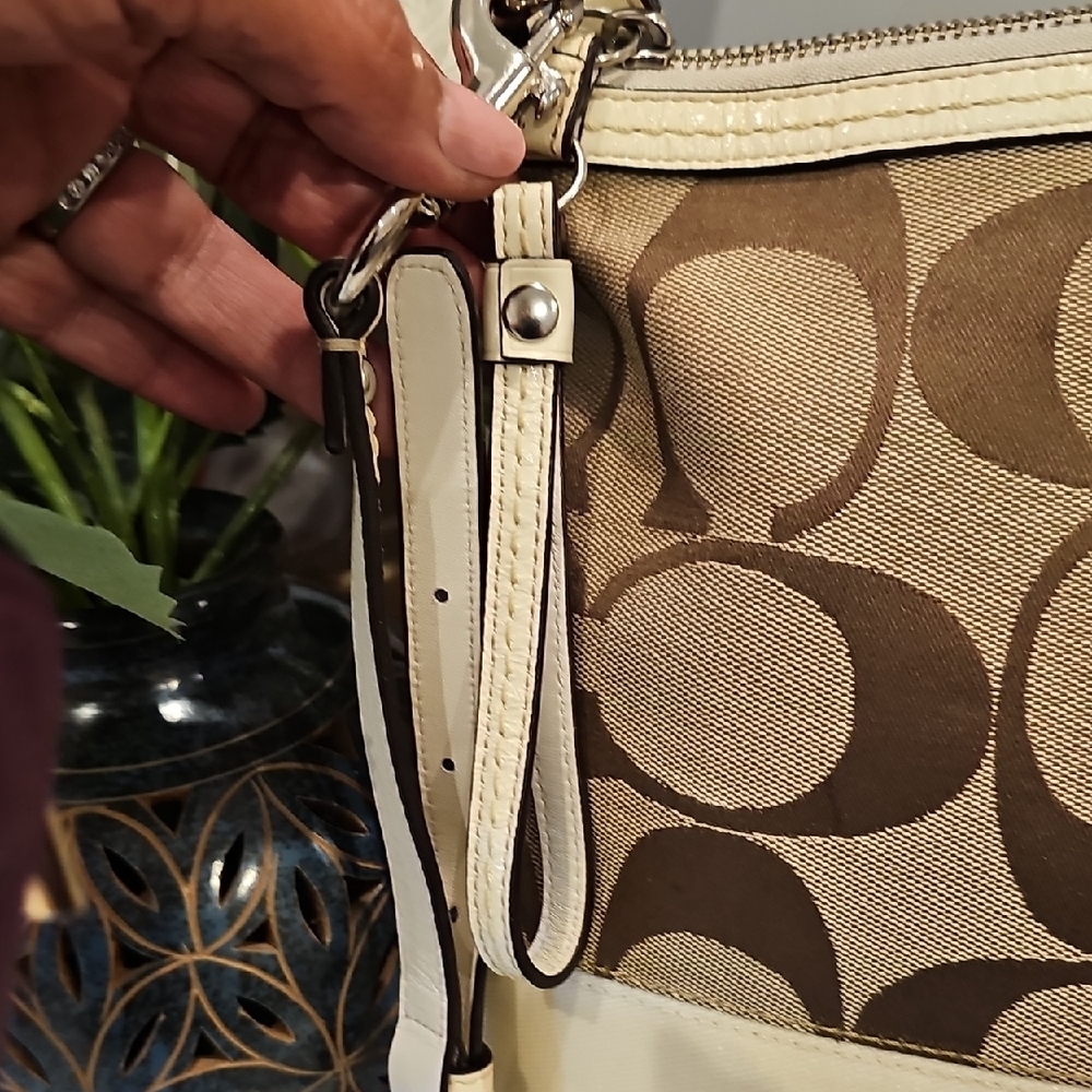 Coach SLIM 2 WAY TOTE - Picture 3 of 10
